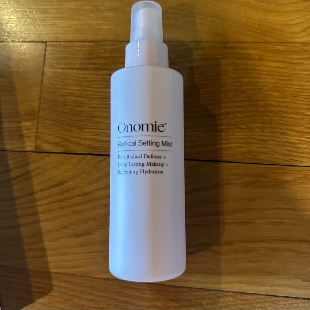 Onomie Radical Setting Mist NEW